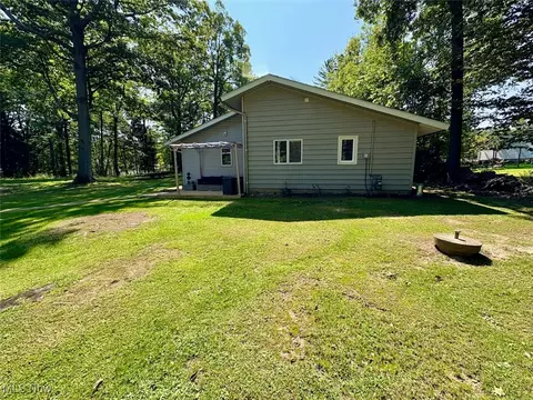 Exterior - 637 Wamar Ln, Ashtabula, OH 44004 photo 13 of 16