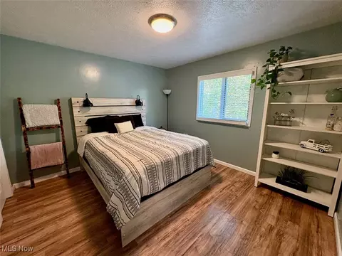Bedroom - 637 Wamar Ln, Ashtabula, OH 44004 photo 4 of 4