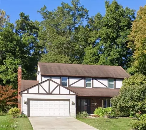 14390 Hastings Ct, Strongsville, OH 44136