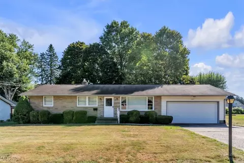 324 Cedar St N, East Canton, OH 44730