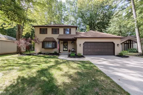 34075 Garrett Dr, North Ridgeville, OH 44039