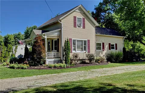 11861 Indian Hollow Rd, Grafton, OH 44044