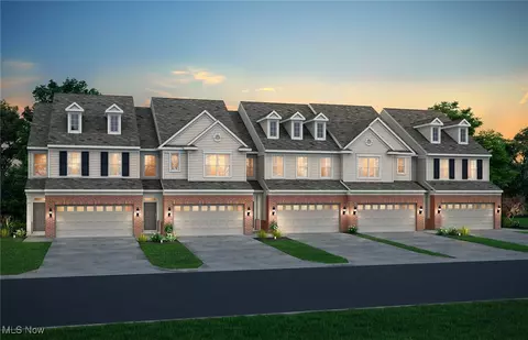 960 Memory Ln # -1, Aurora, OH 44202