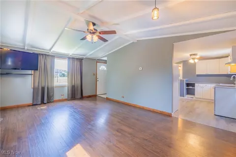 8505 Yoder Rd, Wadsworth, OH 44281 photo 4