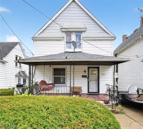 3071 W 104th St, Cleveland, OH 44111