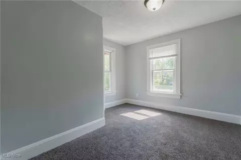 897 Peckham St, Akron, OH 44320 photo 14