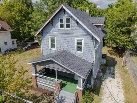 897 Peckham St, Akron, OH 44320 photo 32