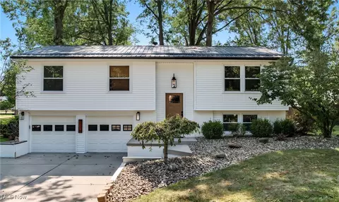 3778 Bellwood Dr SE, Warren, OH 44484