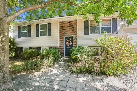 102 Troy Rd, Delaware, OH 43015