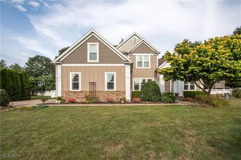 8259 Buckingham Cir NW, Massillon, OH 44646