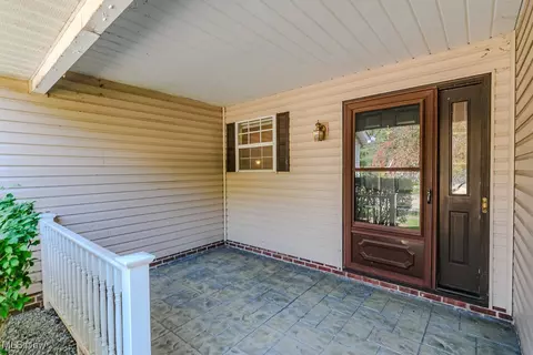 8440 Bartley Ln, Mentor, OH 44060 photo 3