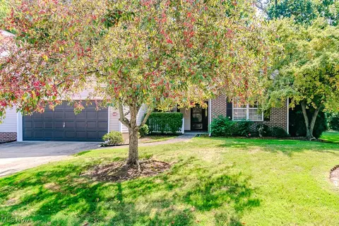8440 Bartley Ln, Mentor, OH 44060 photo 2