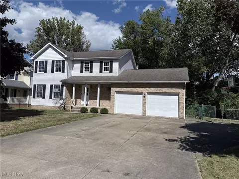 5241 Dolores St SW, Canton, OH 44706