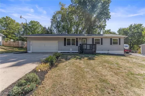 3474 Albrecht Ave, Akron, OH 44312