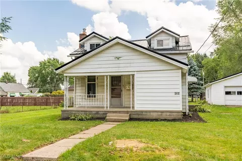 312 28th St SW, Canton, OH 44706