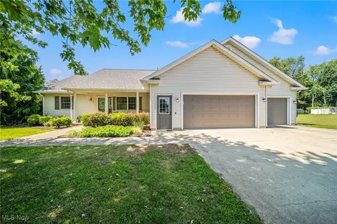 7125 Harmony Glen Dr, Conneaut, OH 44030