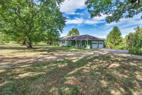 2517 Hartville Rd, Rootstown, OH 44272