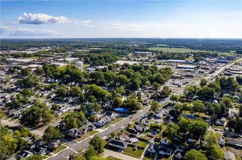 View/Area - 703 E Broad St, Elyria, OH 44035 photo 4 of 5