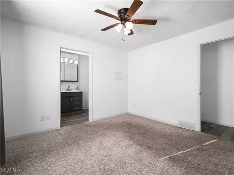 Bedroom - 703 E Broad St, Elyria, OH 44035 photo 4 of 4