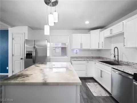Kitchen - 703 E Broad St, Elyria, OH 44035 photo 4 of 5