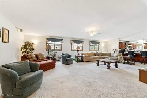 Living - 40000 Myrtle Ct, Elyria, OH 44035 photo 1 of 3