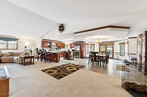 Entry Way - 40000 Myrtle Ct, Elyria, OH 44035 photo 1 of 1