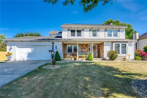 3182 Edinburg Ave NW, Canton, OH 44708