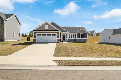 1544 Gate House St NE, Canton, OH 44721