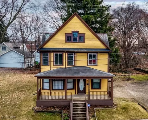 1364 Wooster Rd W, Barberton, OH 44203