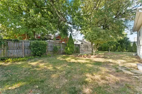 310 E 243rd St, Euclid, OH 44123 photo 27