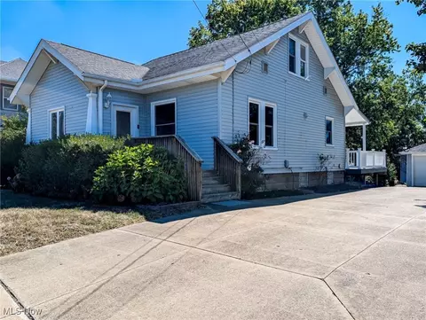 268 Randolph Rd, Mogadore, OH 44260