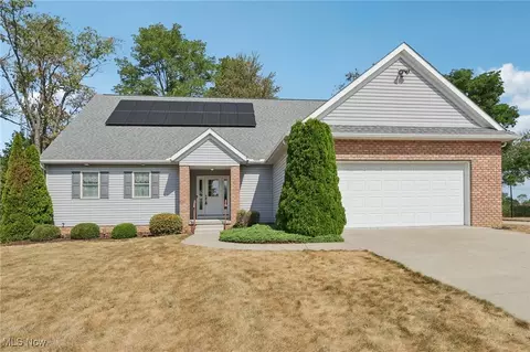 354 Edenmore St, Wadsworth, OH 44281