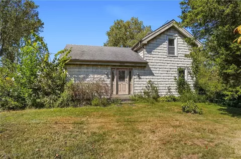 9941 Nichols Rd, Windham, OH 44288