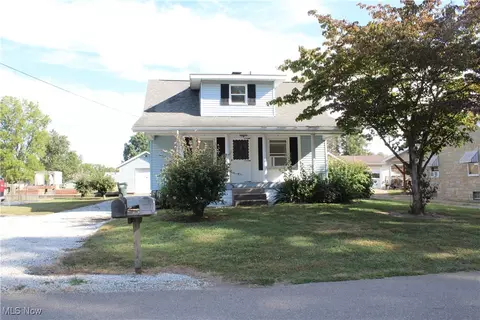 248 Bender St NE, Navarre, OH 44662
