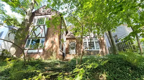 3771 Meadowbrook Blvd, University Heights, OH 44118