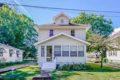 819 Irvington Ave NE, Massillon, OH 44646