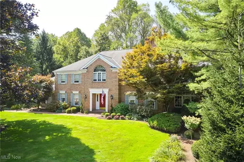 1064 Rambling Way, Akron, OH 44333