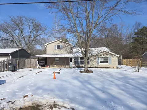 Exterior - 182 E Hamilton St, Oberlin, OH 44074 photo 2 of 2