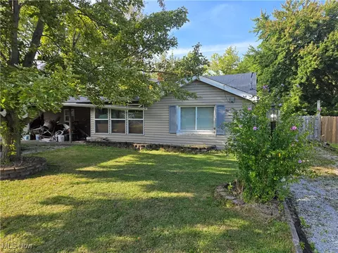 182 E Hamilton St, Oberlin, OH 44074