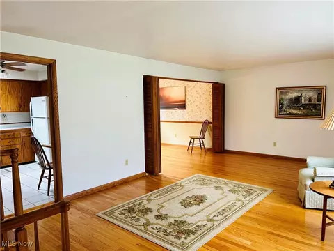 Living - 857 Maple Ridge Dr, Boardman, OH 44512 photo 7 of 8