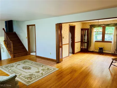 Living - 857 Maple Ridge Dr, Boardman, OH 44512 photo 6 of 8