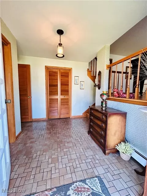 Entry Way - 857 Maple Ridge Dr, Boardman, OH 44512 photo 3 of 3