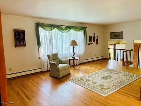 Living - 857 Maple Ridge Dr, Boardman, OH 44512 photo 1 of 8