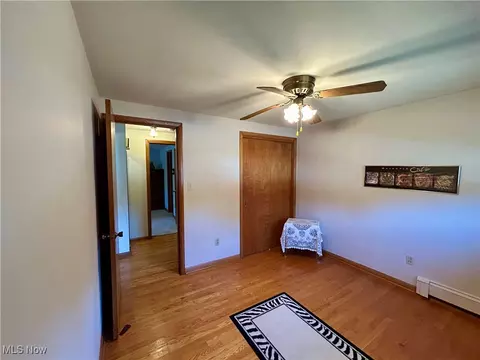 Bedroom - 857 Maple Ridge Dr, Boardman, OH 44512 photo 4 of 6