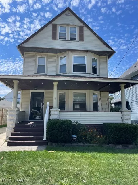 1500 Lauderdale Ave, Lakewood, OH 44107