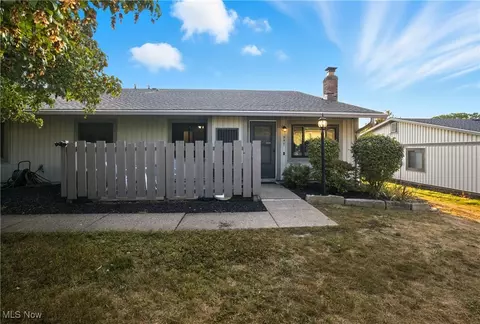 957 Kirkwall Dr, Copley, OH 44321