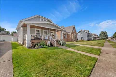 6903 Forest Ave, Parma, OH 44129 photo 2