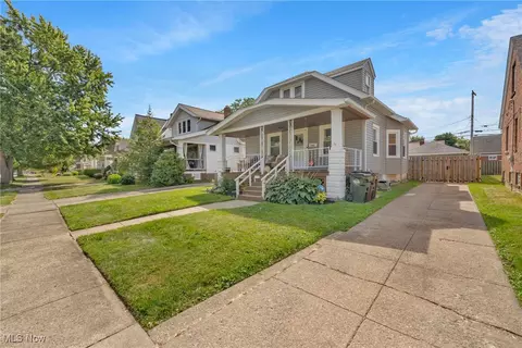 6903 Forest Ave, Parma, OH 44129 photo 3