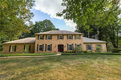 4164 Shaw Rd, Akron, OH 44333