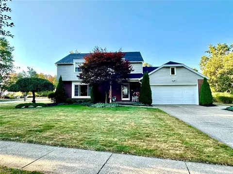 Exterior - 264 Windfall Ln, Wadsworth, OH 44281 photo 3 of 5